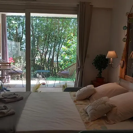Studio La Boheme Wifi ,fibre, Garage Prive, Jardinet. Rdc. Tram L1 A 400 M Montpellier