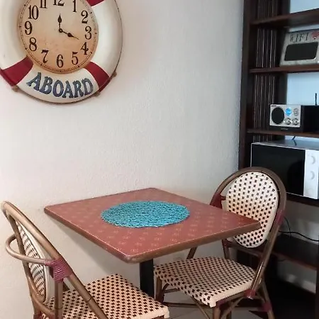 Studio La Boheme Wifi ,fibre, Garage Prive, Jardinet. Rdc. Tram L1 A 400 M Montpellier
