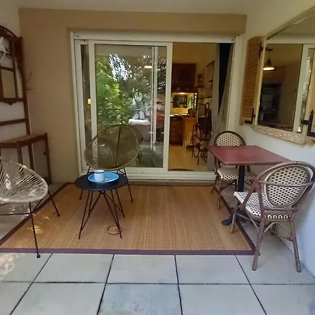 Apartment Studio La Boheme Wifi ,fibre, Garage Prive, Jardinet. Rdc. Tram L1 A 400 M Montpellier