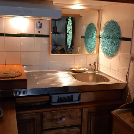 Studio La Boheme Wifi ,fibre, Garage Prive, Jardinet. Rdc. Tram L1 A 400 M Montpellier