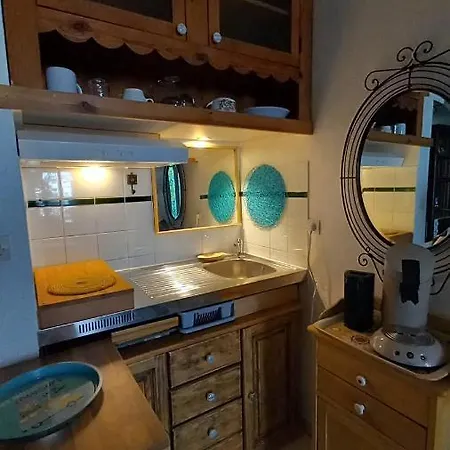Studio La Boheme Wifi ,fibre, Garage Prive, Jardinet. Rdc. Tram L1 A 400 M Apartment *